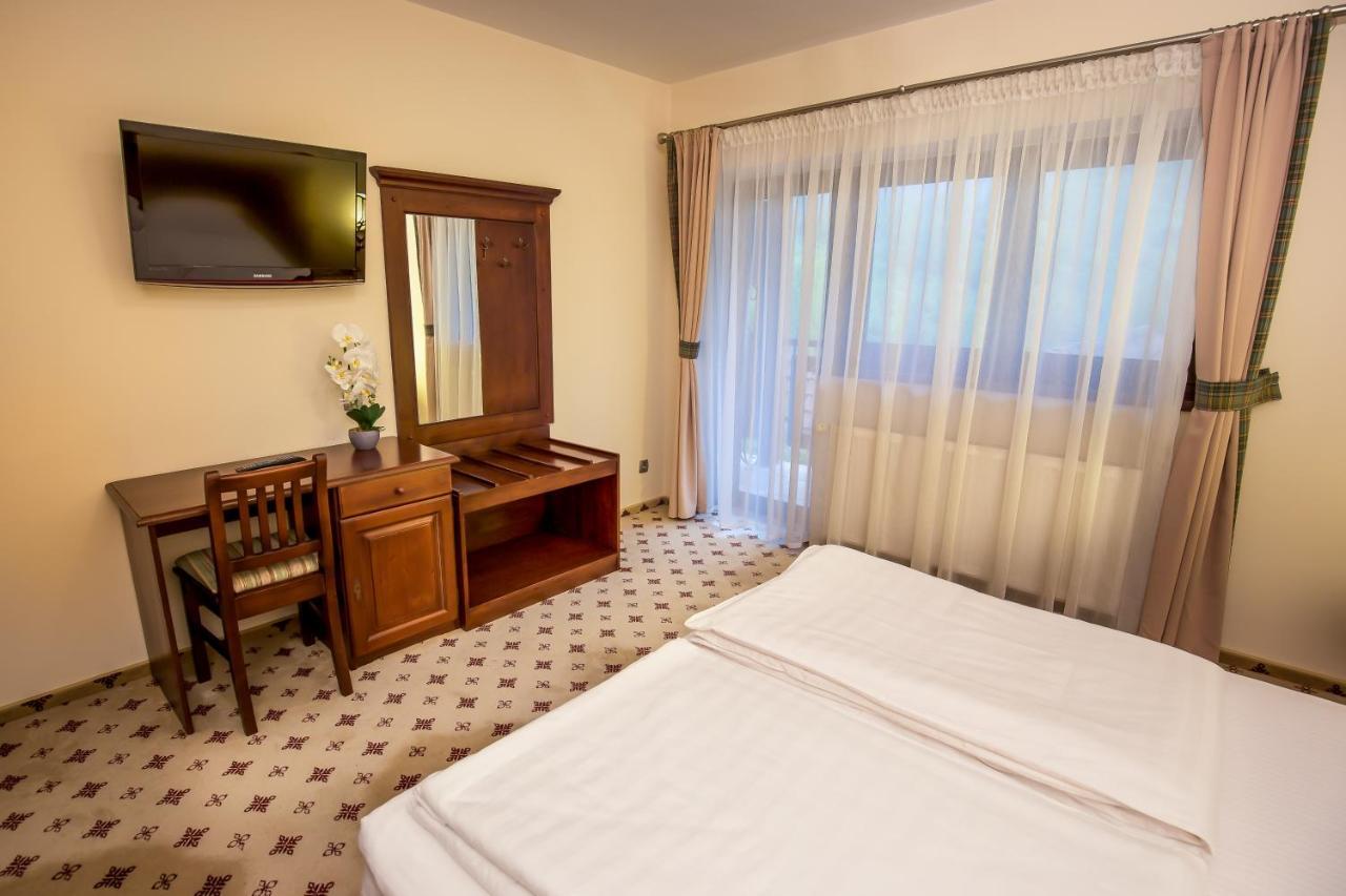 River Retreat Hotel Lotrioara Luaran gambar